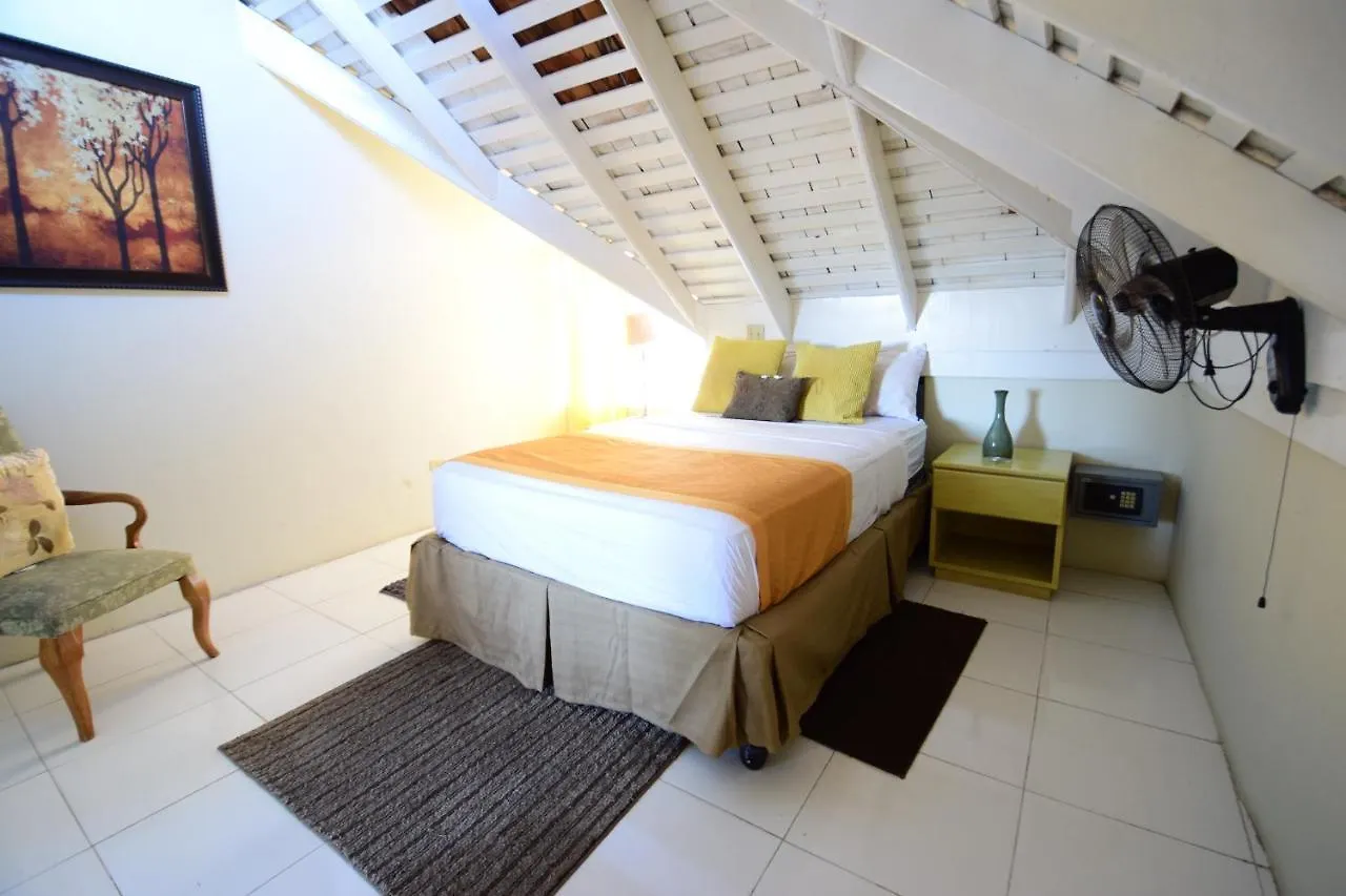 River Side Apt 9 @ Mystic Ridge. Ocho Rios